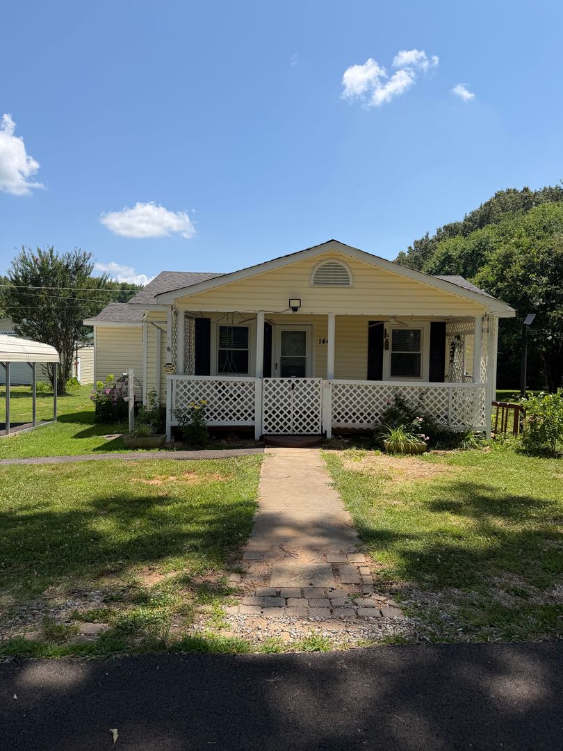 Toney House: 144 Lacy Circle
