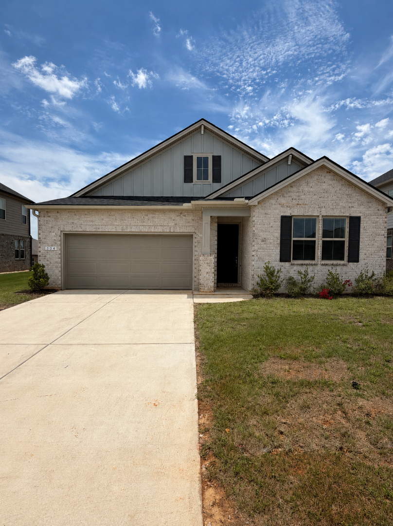 334 Mistfield Street 3 of 12