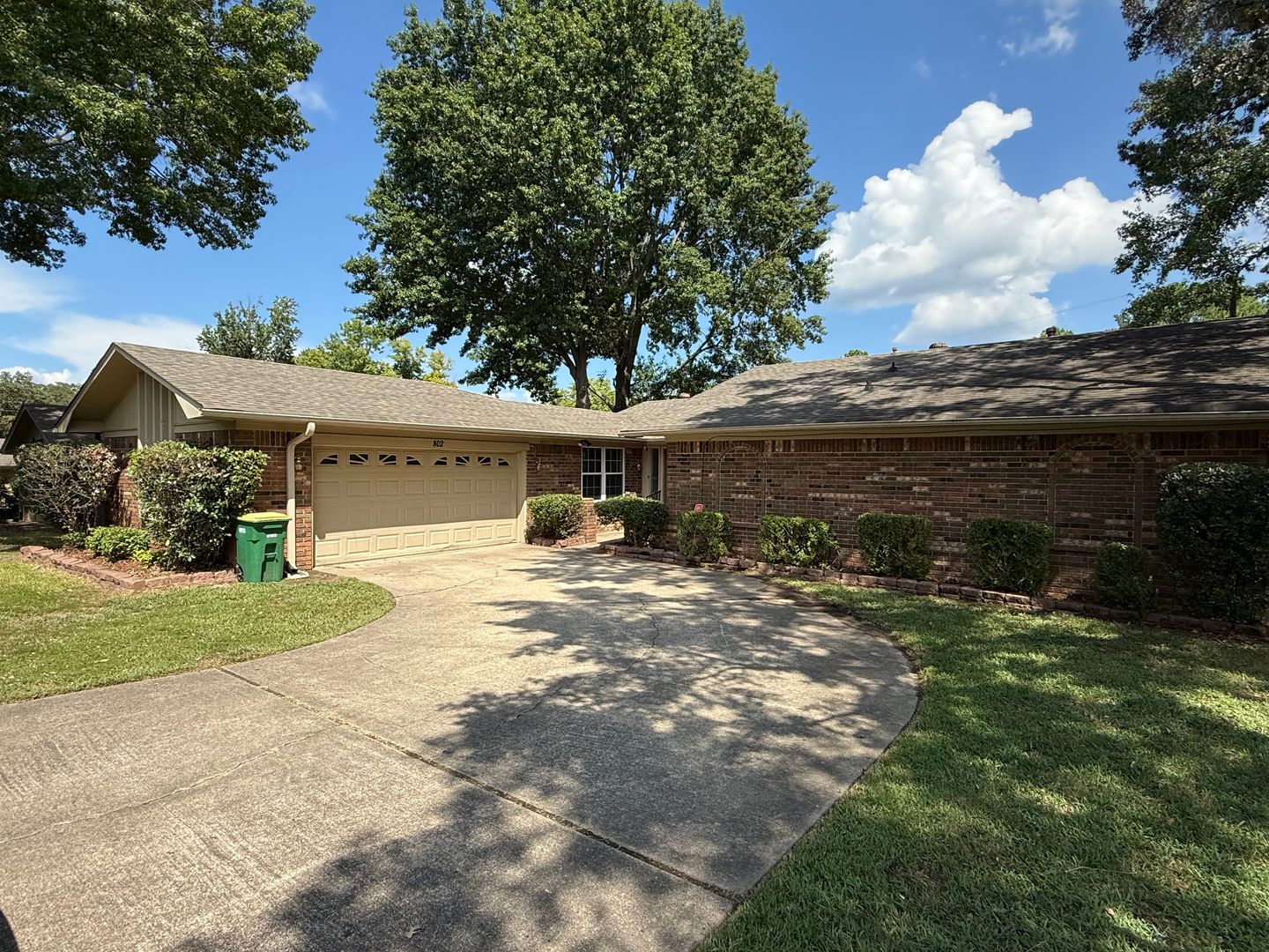 Sherwood House: 802 Holly Gail St.