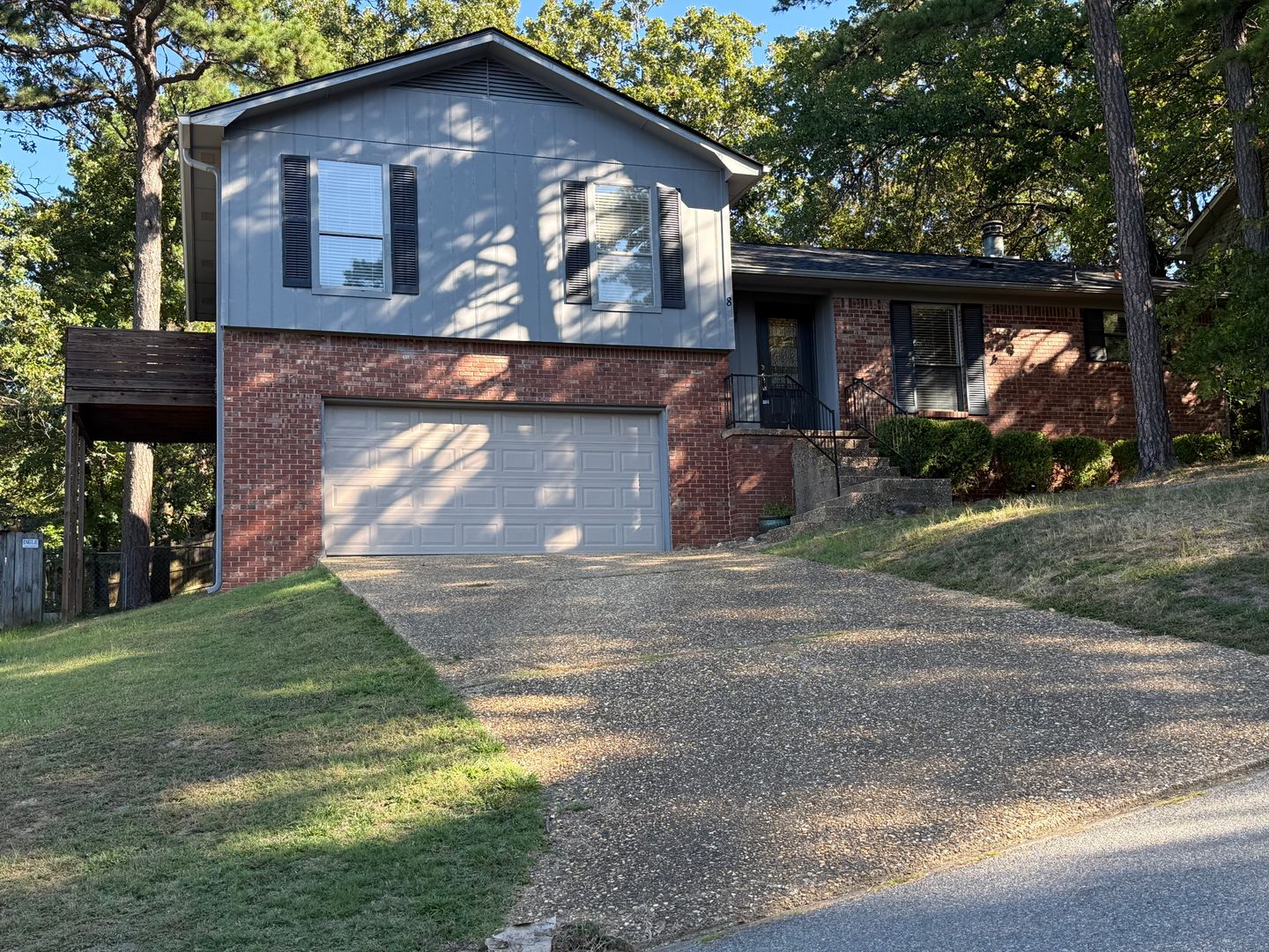Little Rock House: 8 Shadywood Ct.