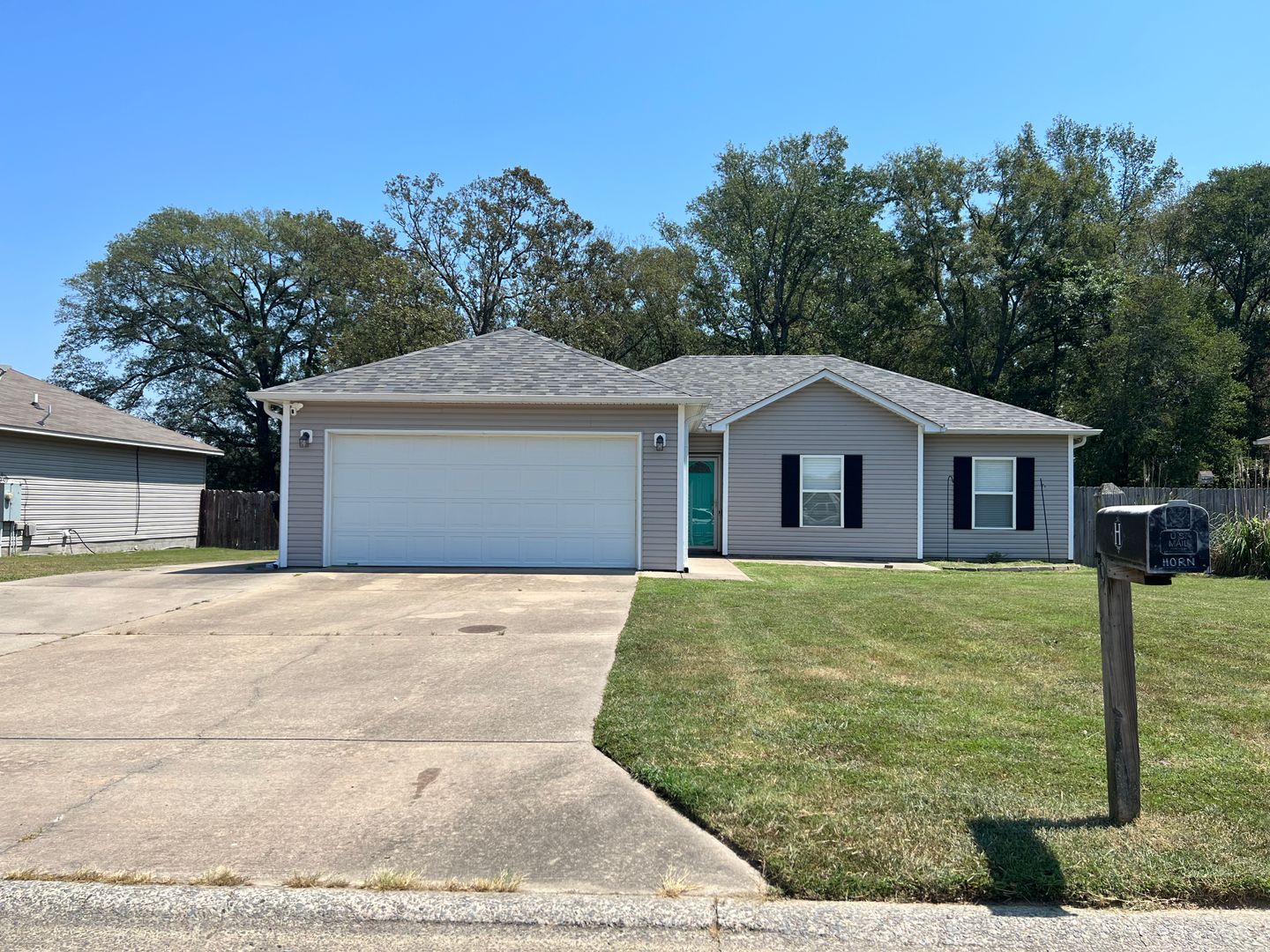 Ward House: 49 Gold Meadow Loop