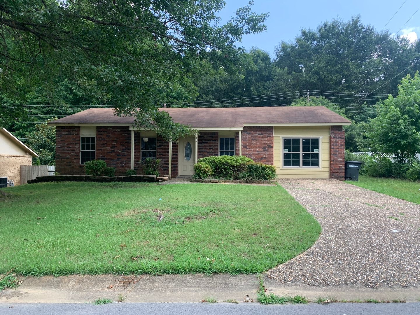 Sherwood House: 20 Creekdale Dr