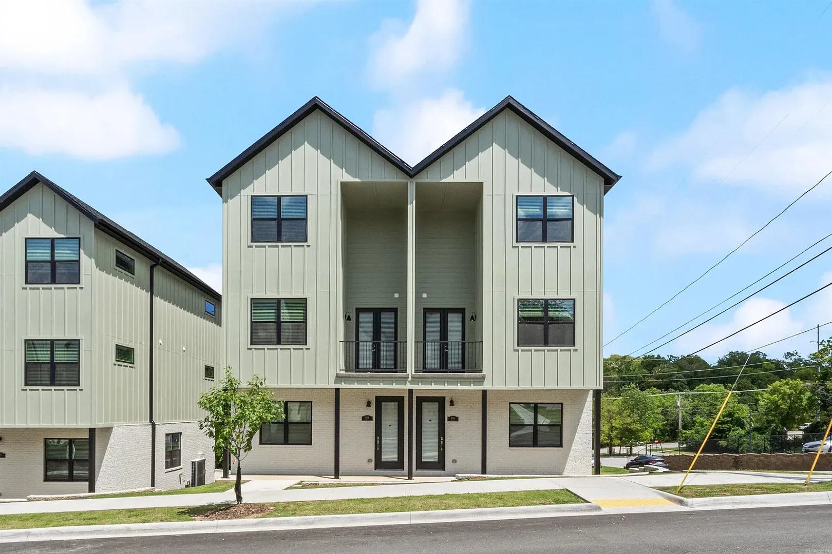 Fayetteville Apartment: 618 North Whitham Ave