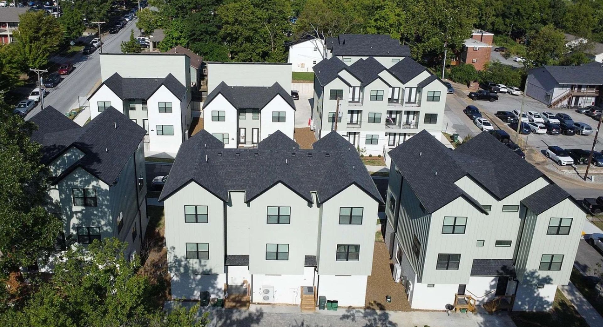 Fayetteville Apartment: 610 North Whitham Ave