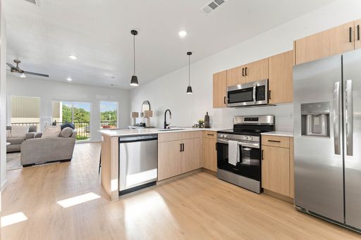 MOVE IN SPECIAL: FIRST MONTH'S RENT FREE!!! – photo 1