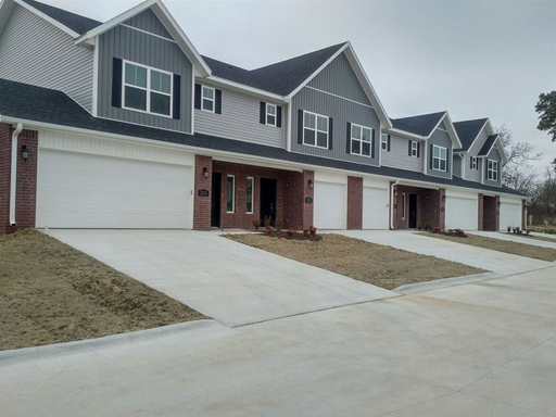 3 Bedroom 2.5 Bath Family Home for Rent in Rogers! – photo 1