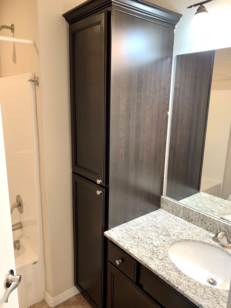 Rogers House: 2744 W Kilimanjaro Way