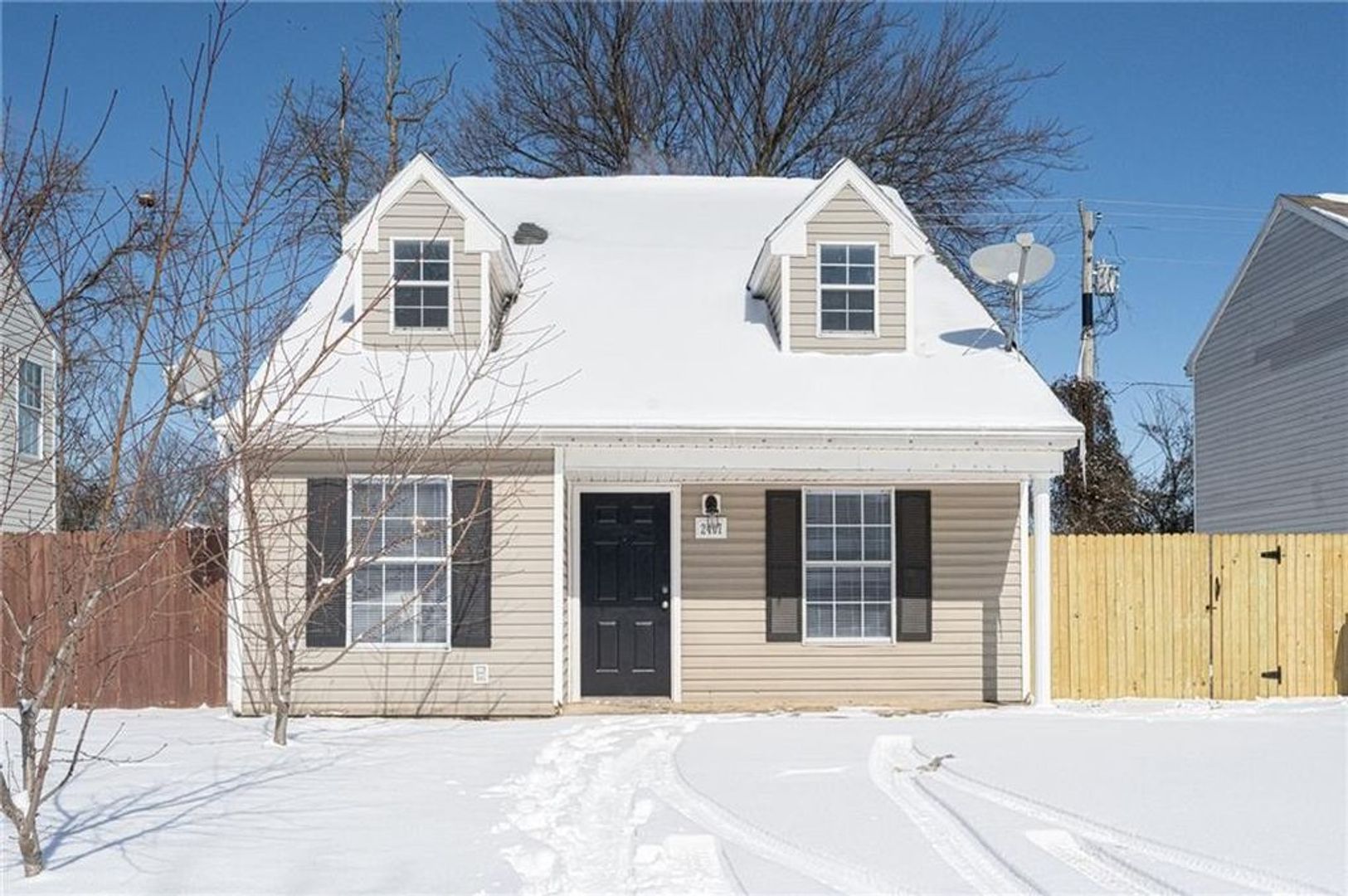 Rogers House: 2407 W Ash Street