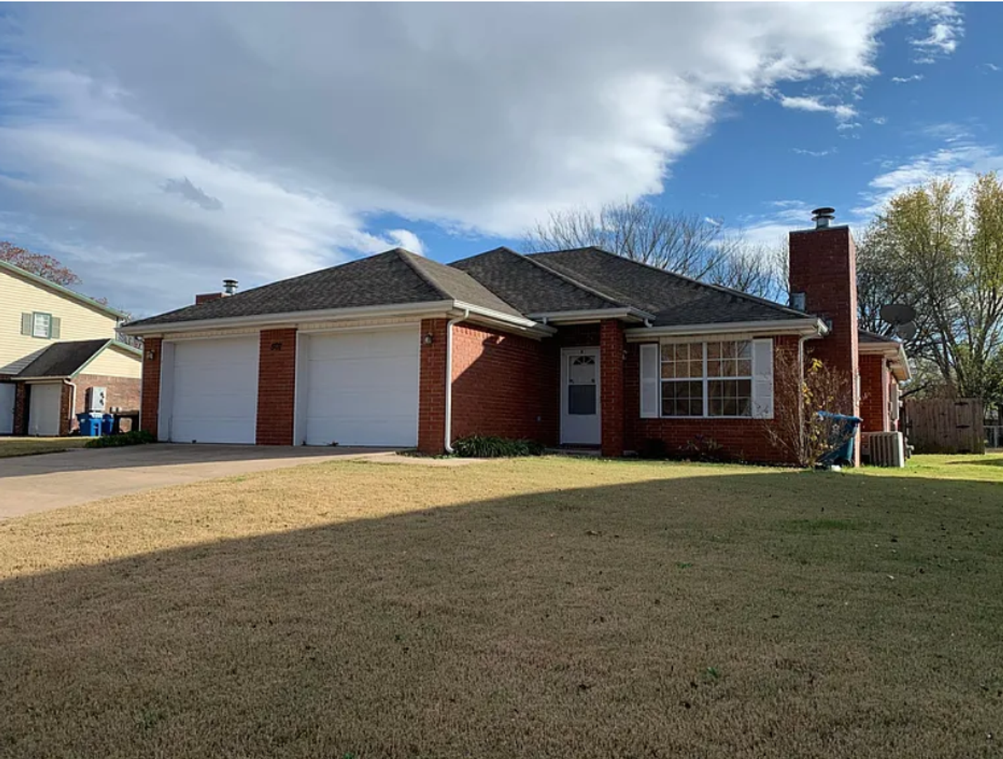 Bentonville Multiplex: 507 Camellia Drive