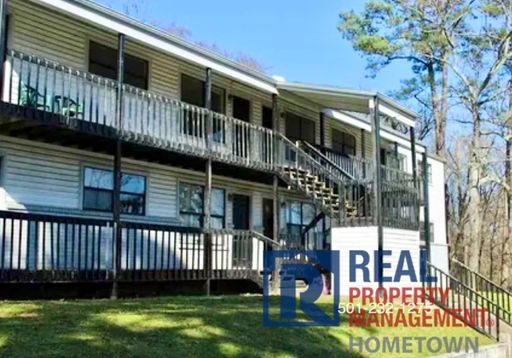 2 bed 1 bath Apartment, Near Oaklawn RaceTrack! – photo 1