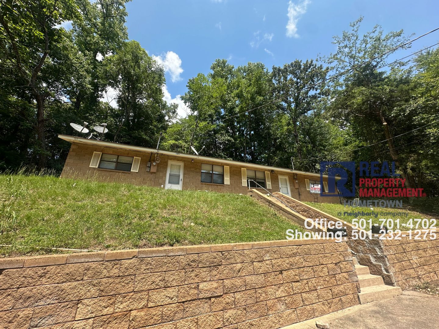 Hot Springs Apartment: 109 Charles Street