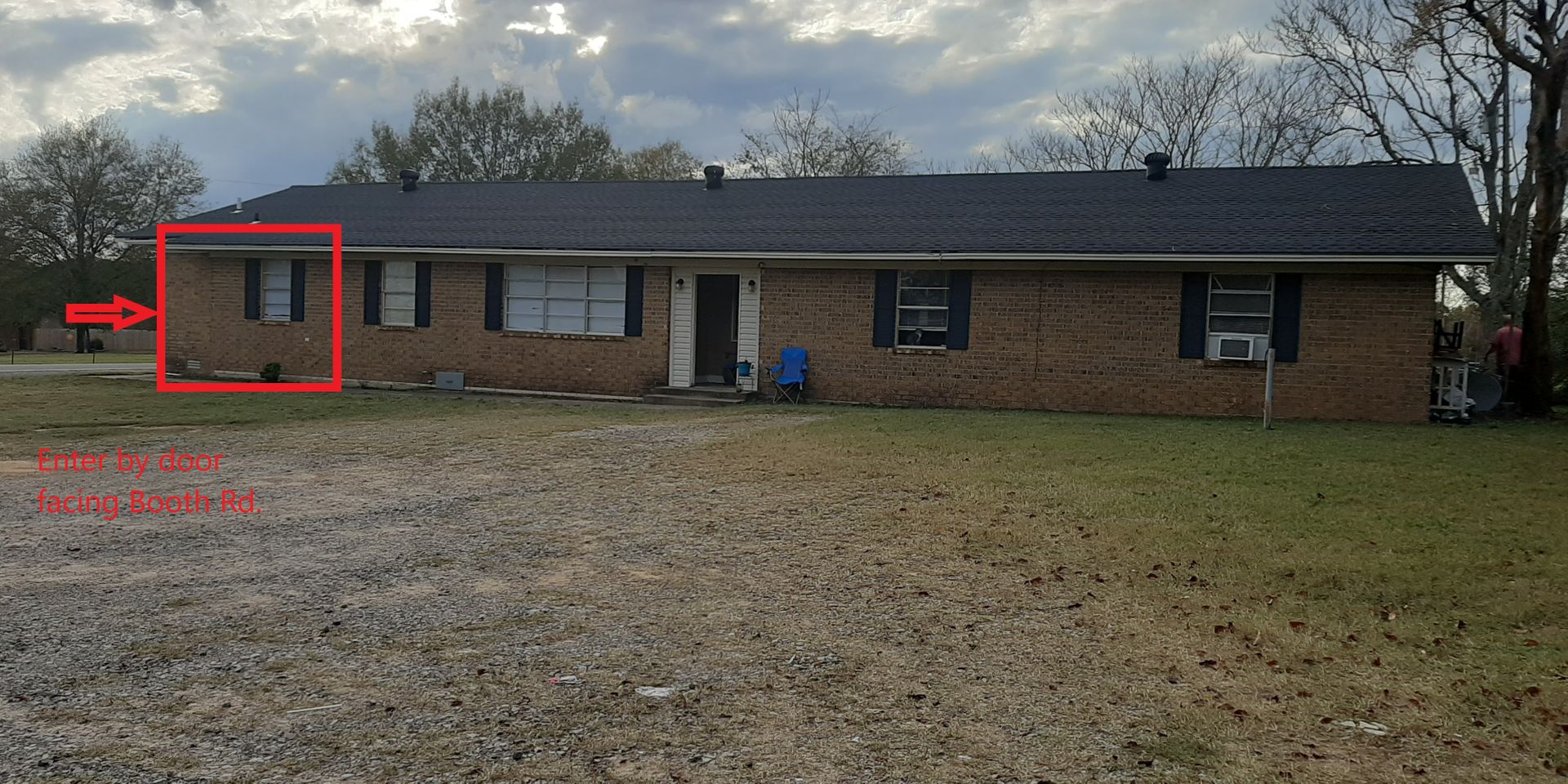 Searcy Apartment: 1102 W Booth Rd.