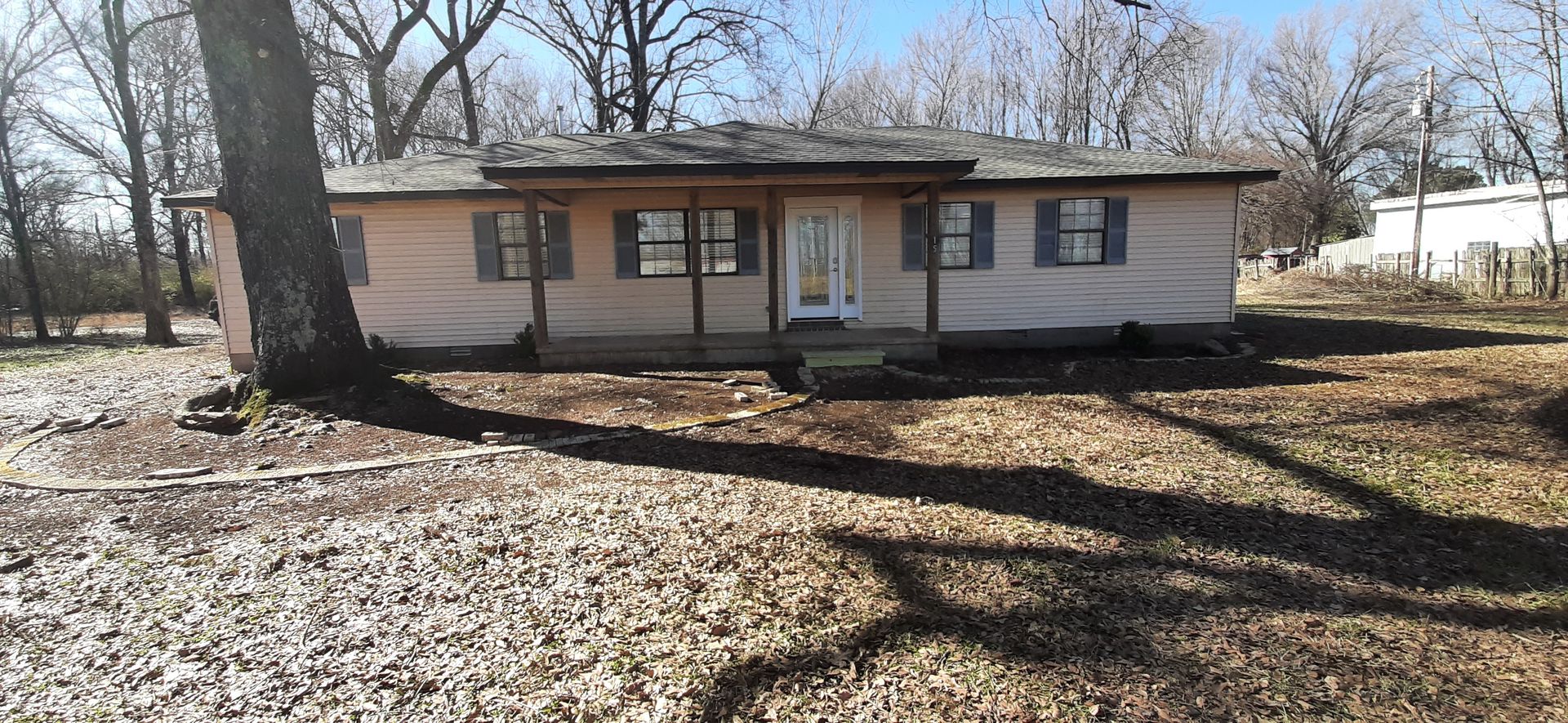 Searcy House: 156 Bailey St.