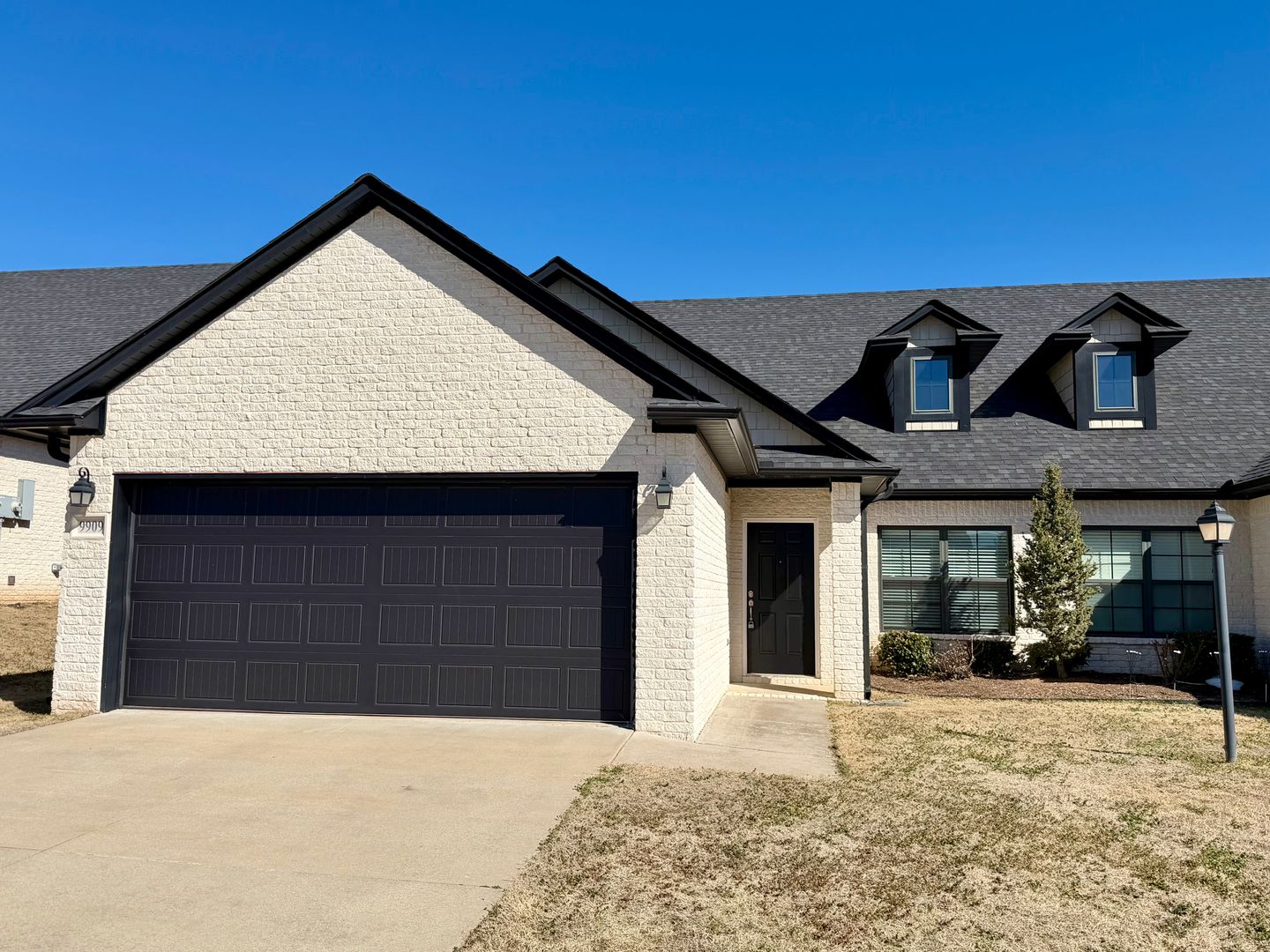 Fort Smith House: 9909 Landry Drive