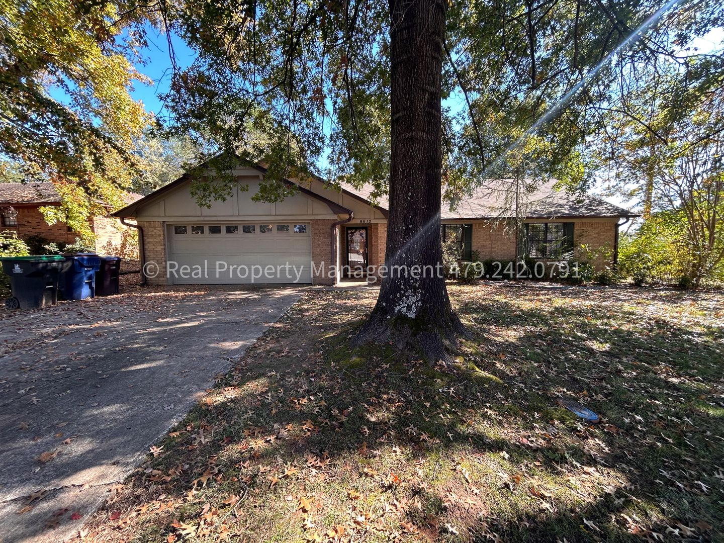 Fort Smith House: 9812 Meandering Way