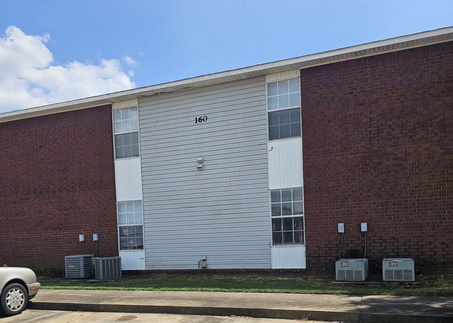 Van Buren Apartment: 51 Cedar Creek Court