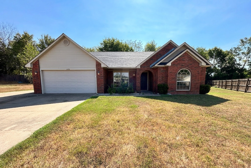 4 Bedroom Home In Greenwood! RENT READY!
