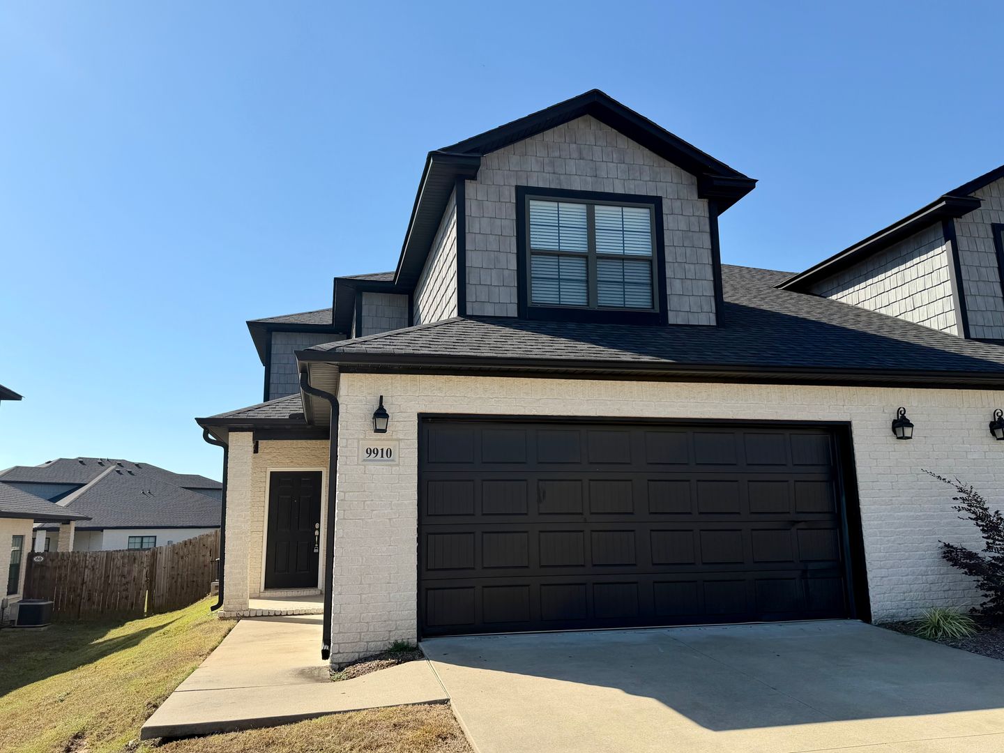 Fort Smith House: 9910 Landry Drive