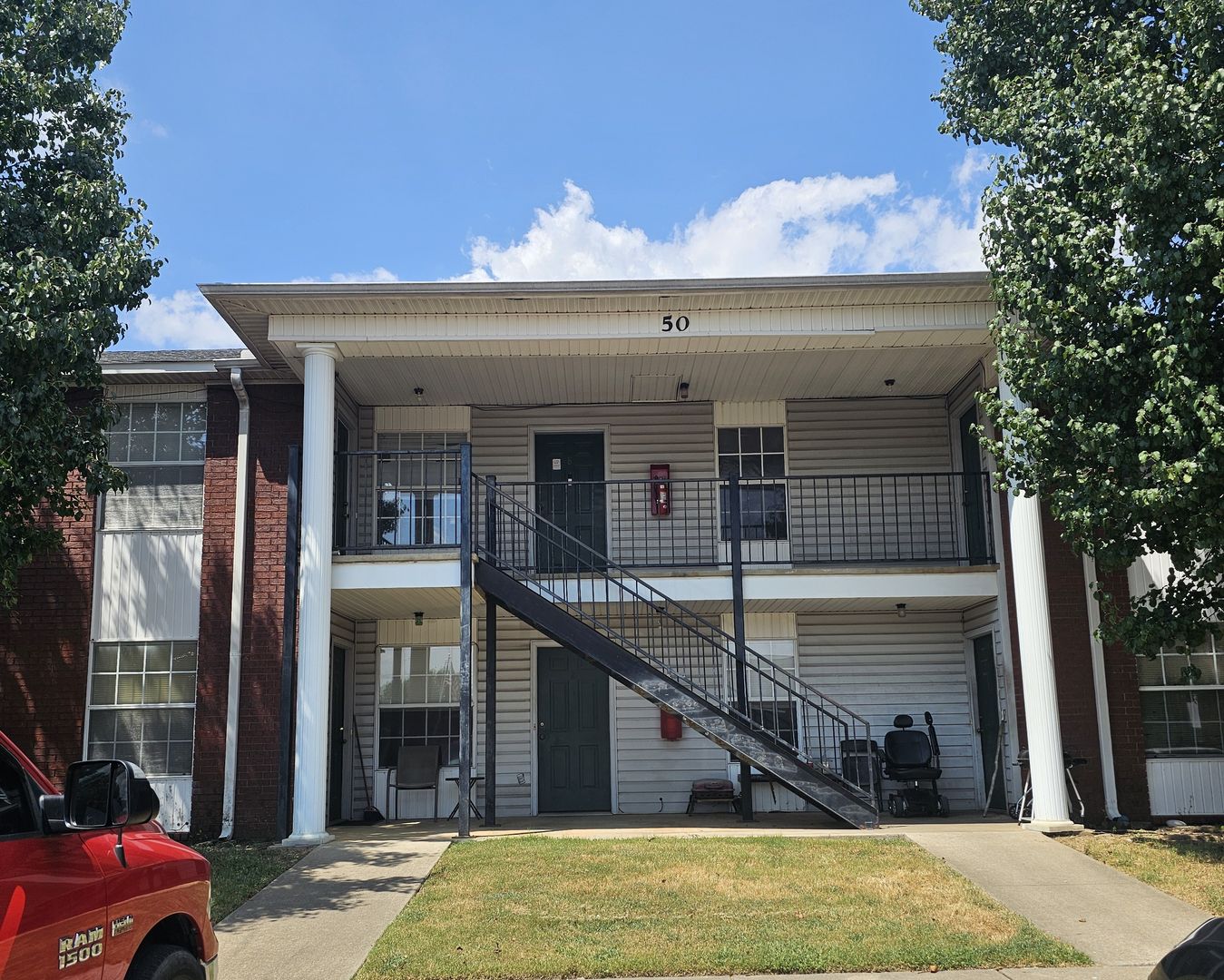 Van Buren Apartment: 51 Cedar Creek Court