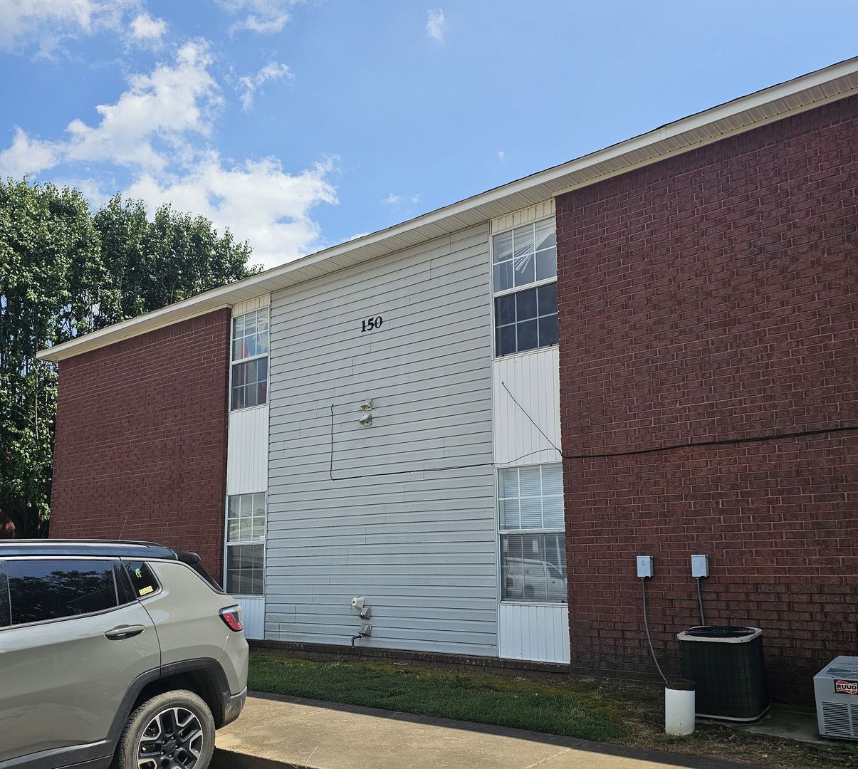 Van Buren Apartment: 51 Cedar Creek Court