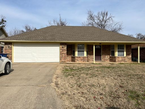 3 Bedroom Home for Rent! Easy access to Riverfront Drive and Van Buren! – photo 1
