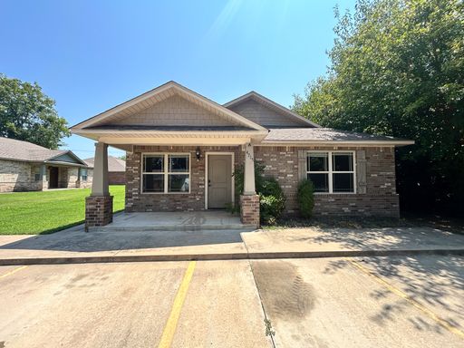 Great 2 Bed 2 Bath Duplex with Easy Access to Interstate! Side A (Side B is also available!) – photo 1