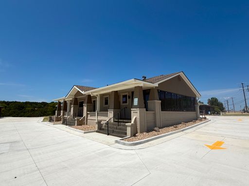 2,304 SF Medical/Professional Office | Log Town Hill | Van Buren – photo 1