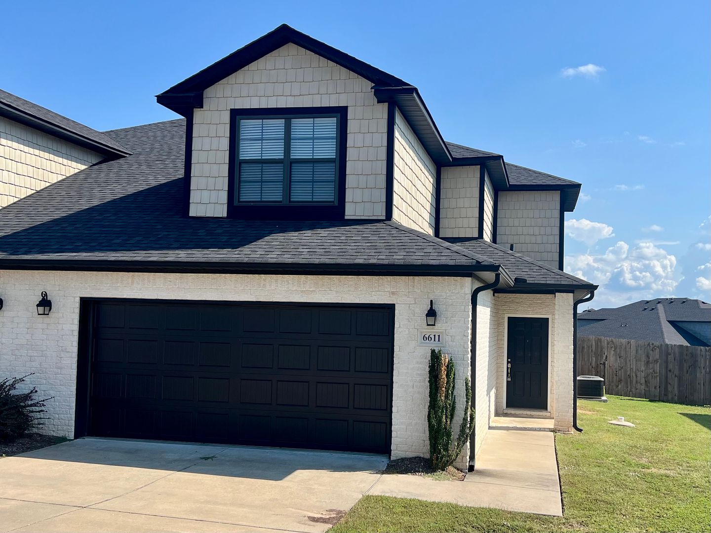 Fort Smith House: 6611 Leightyn Lane
