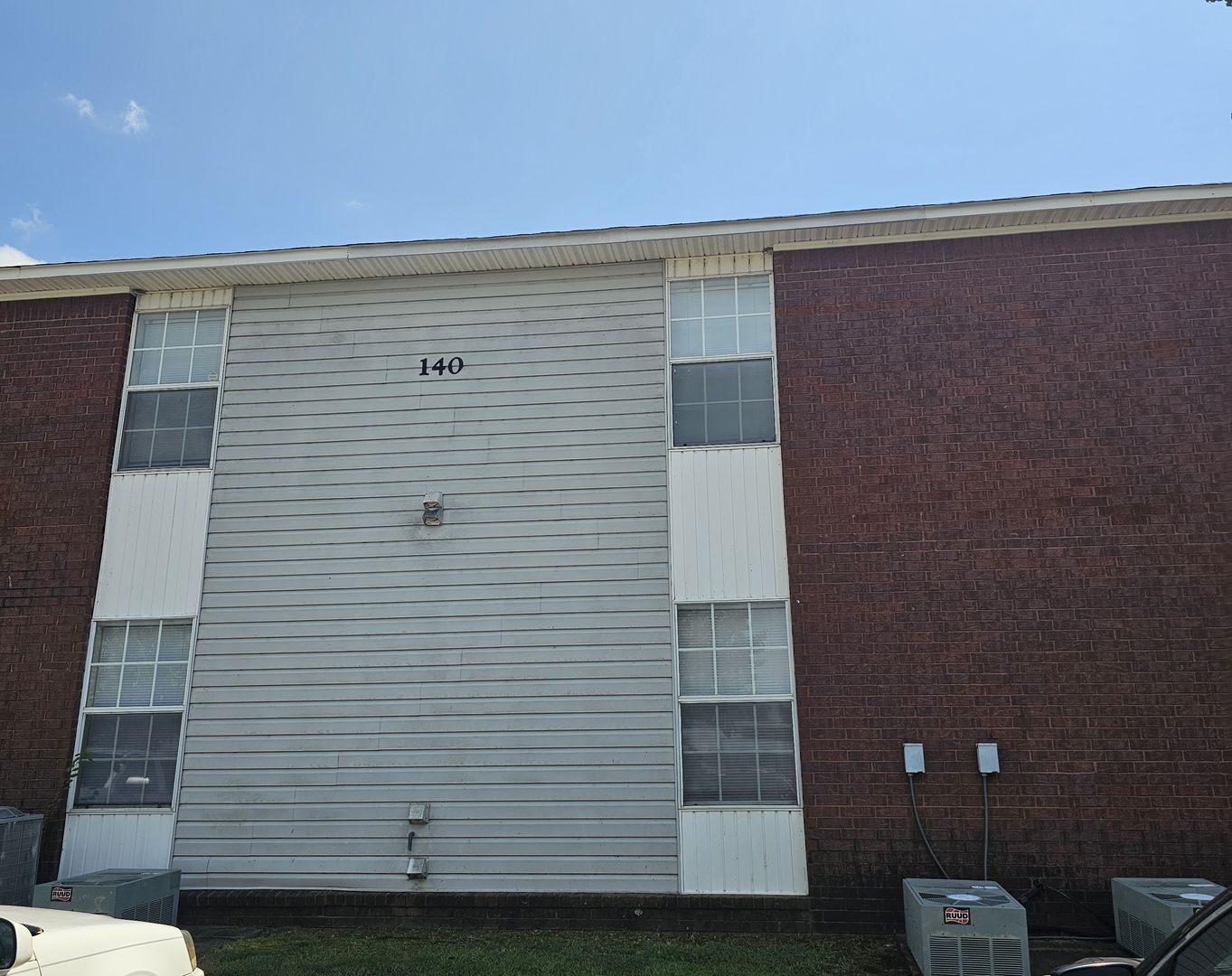 Van Buren Apartment: 51 Cedar Creek Court