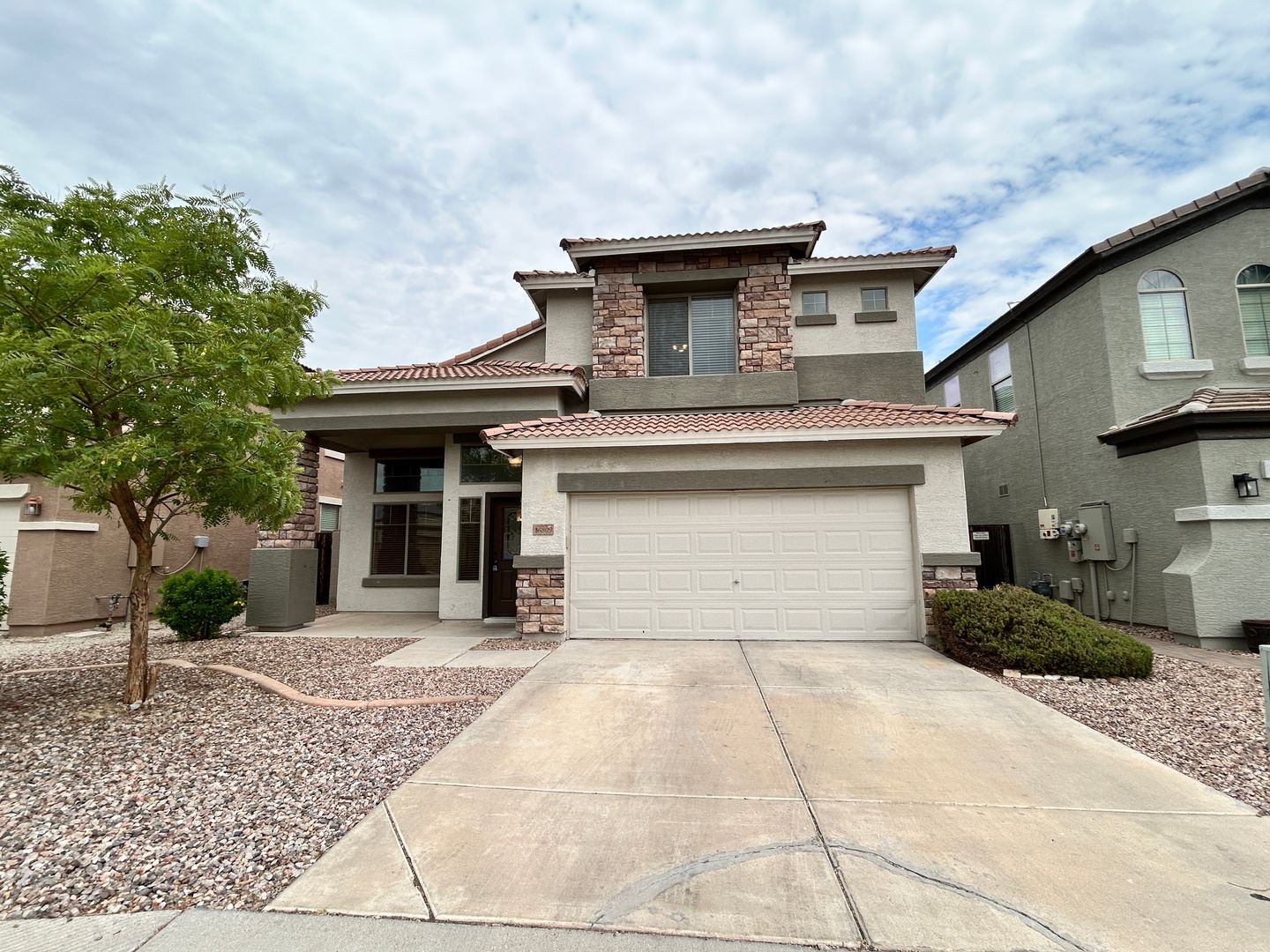 Surprise House: 16809 N 172nd Ave