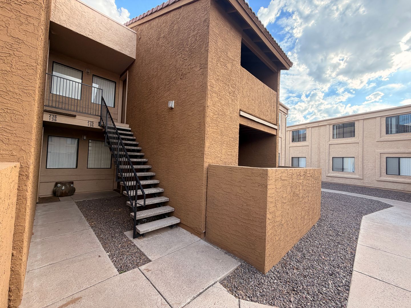 Tempe Apartment: 825 S. River Drive