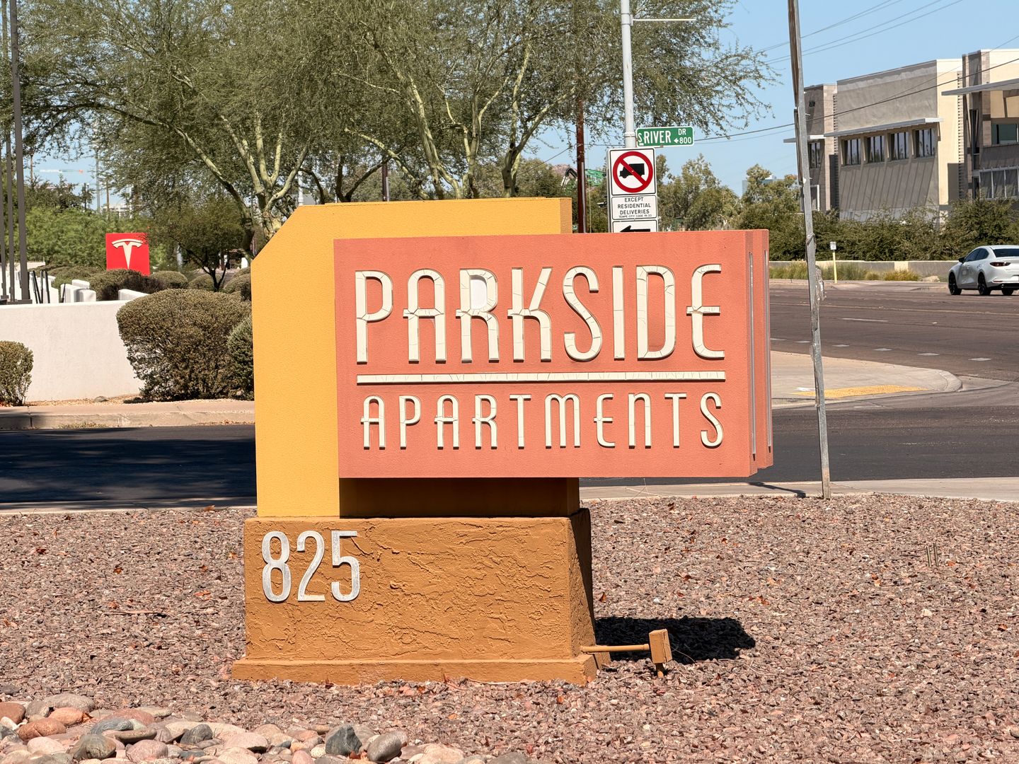 Tempe Apartment: 825 S. River Drive