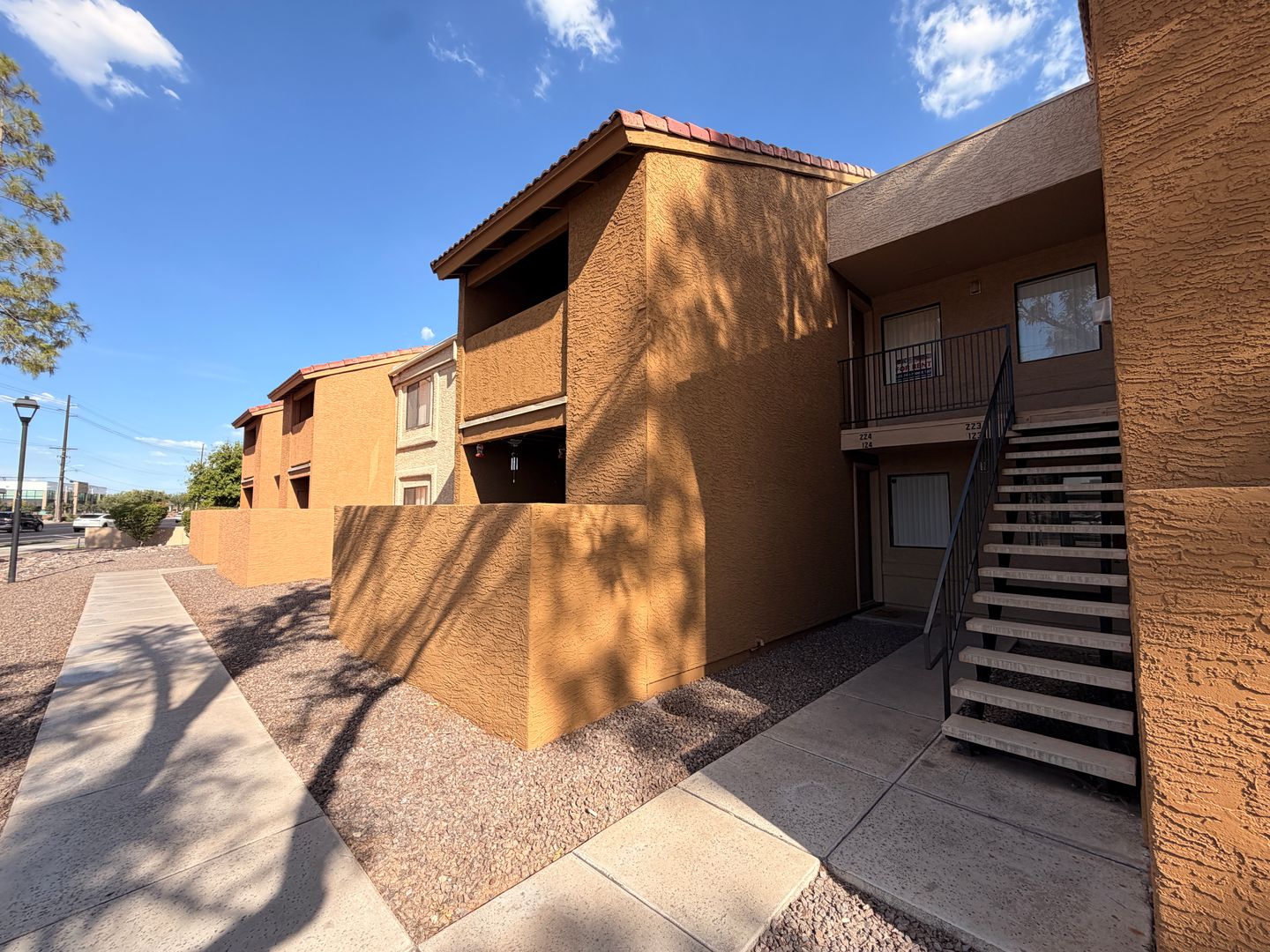 Tempe Apartment: 825 S. River Drive