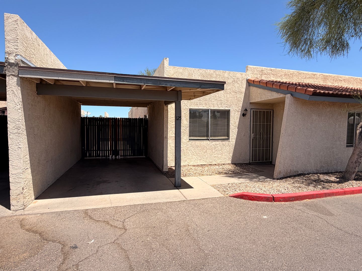 Glendale Apartment: 6527 - 6541 N 67th Ave