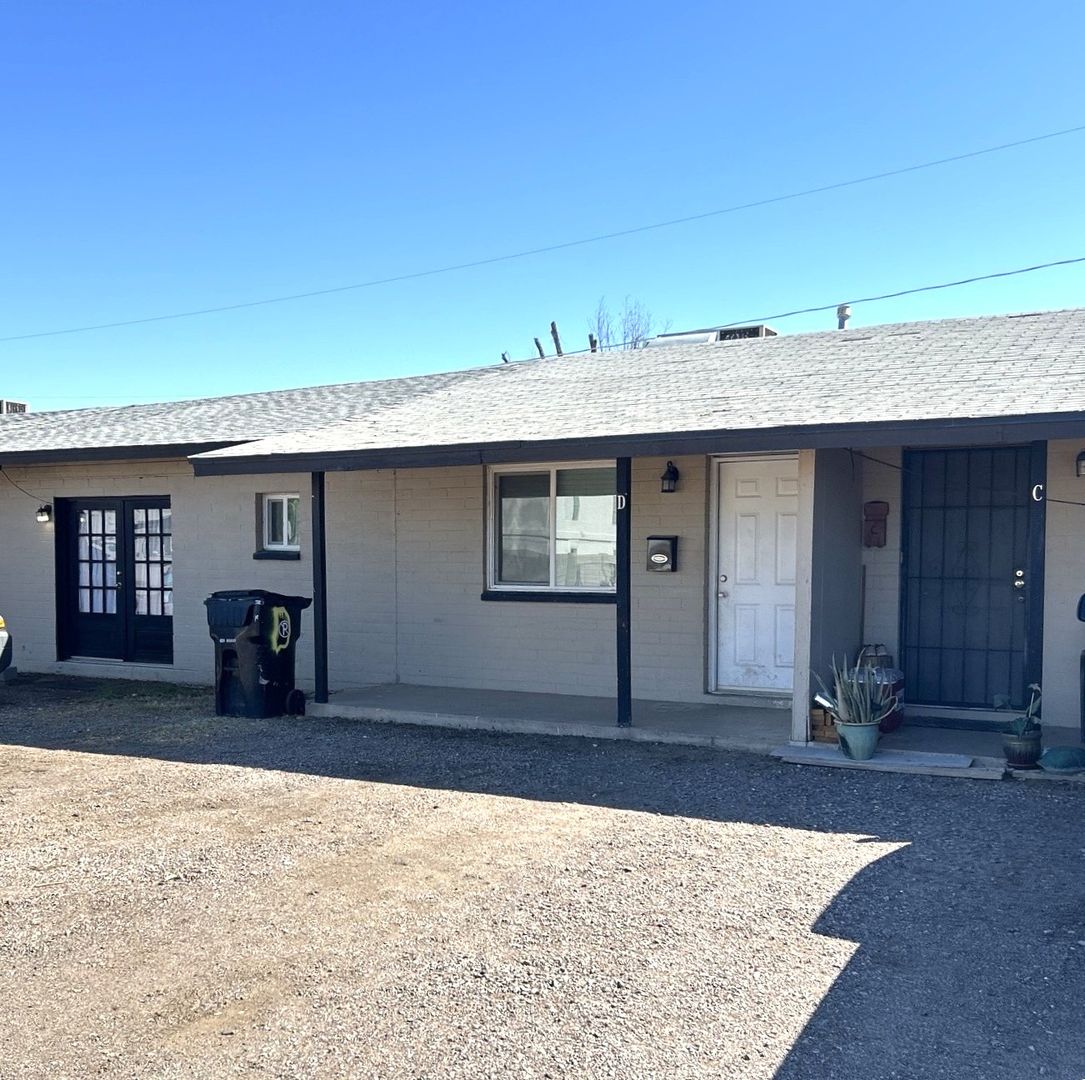 Mesa Apartment: 1500 E Dana Ave