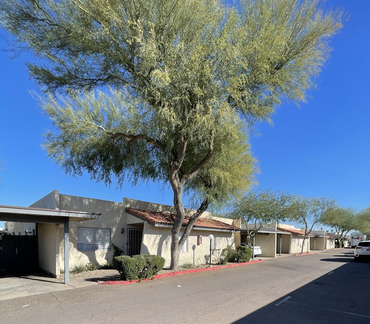 Glendale Apartment: 6527 - 6541 N 67th Ave