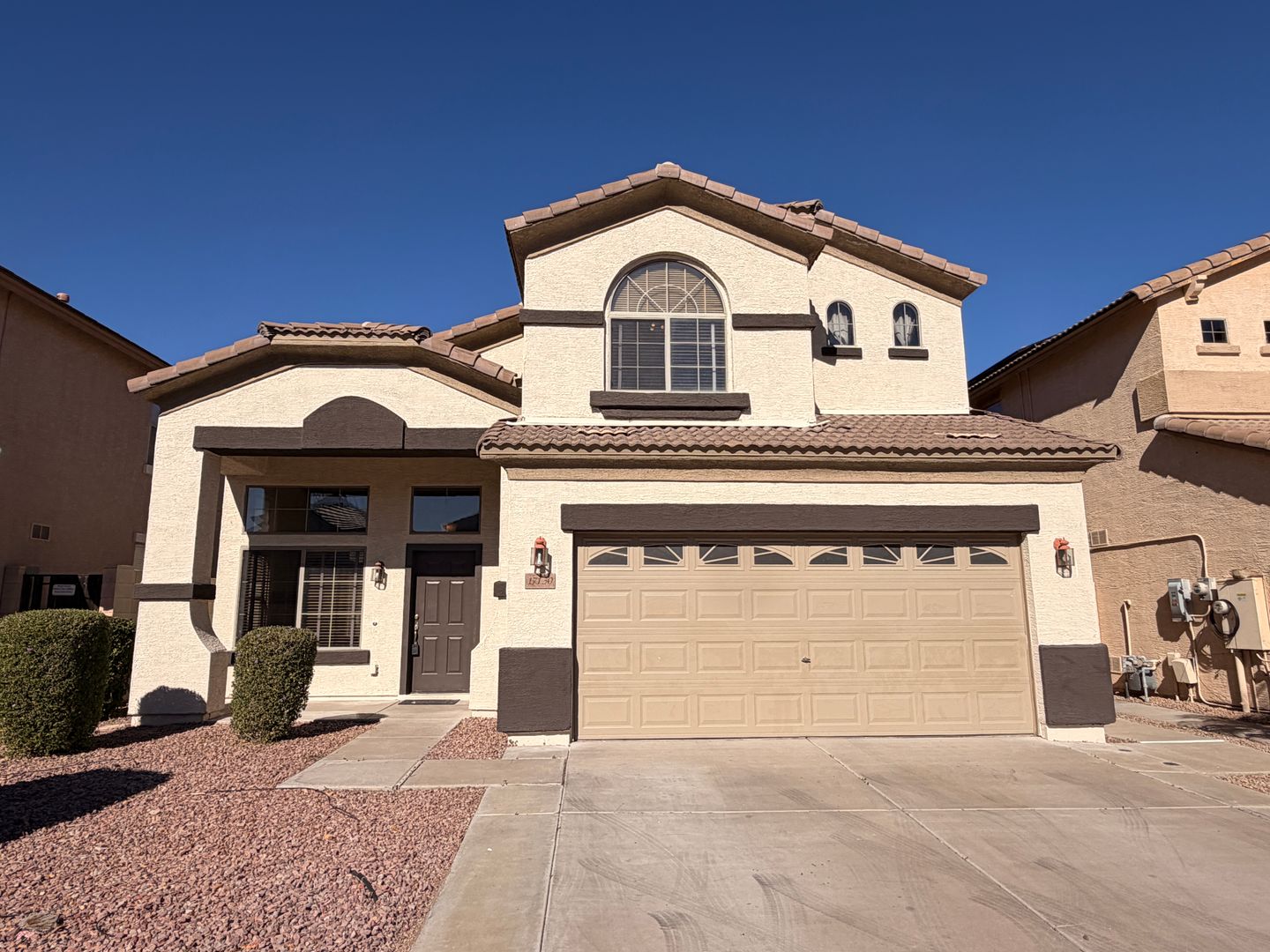 Surprise House: 17130 W Lundberg St