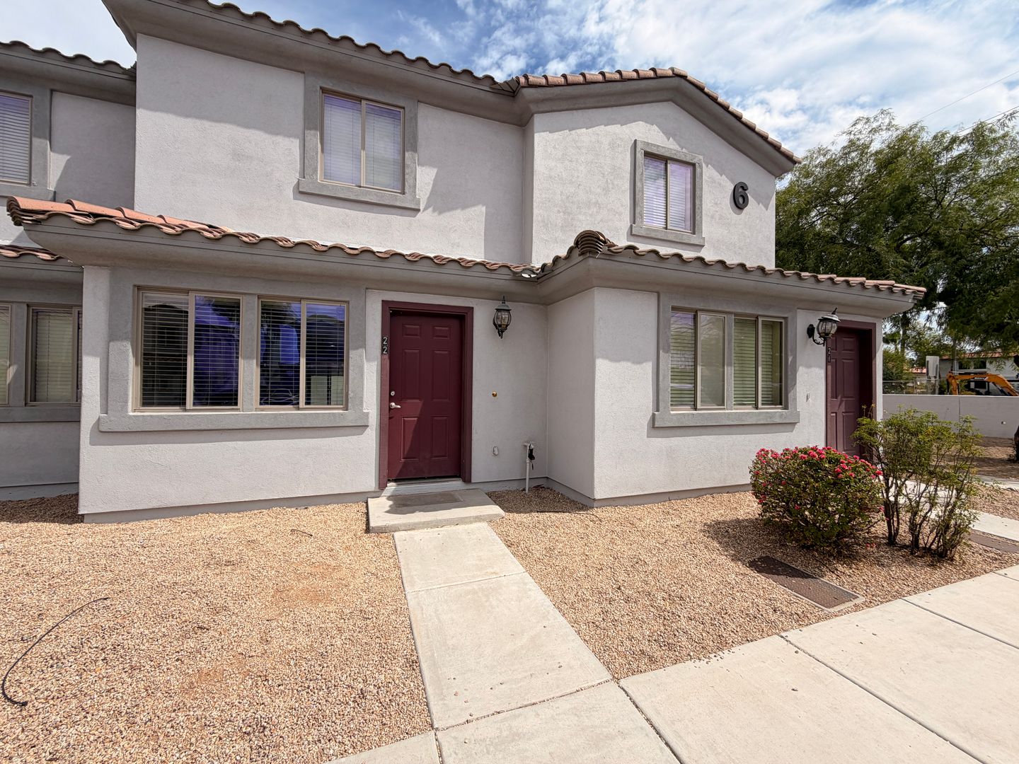 Phoenix Townhome: 17402 N 19th Ave
