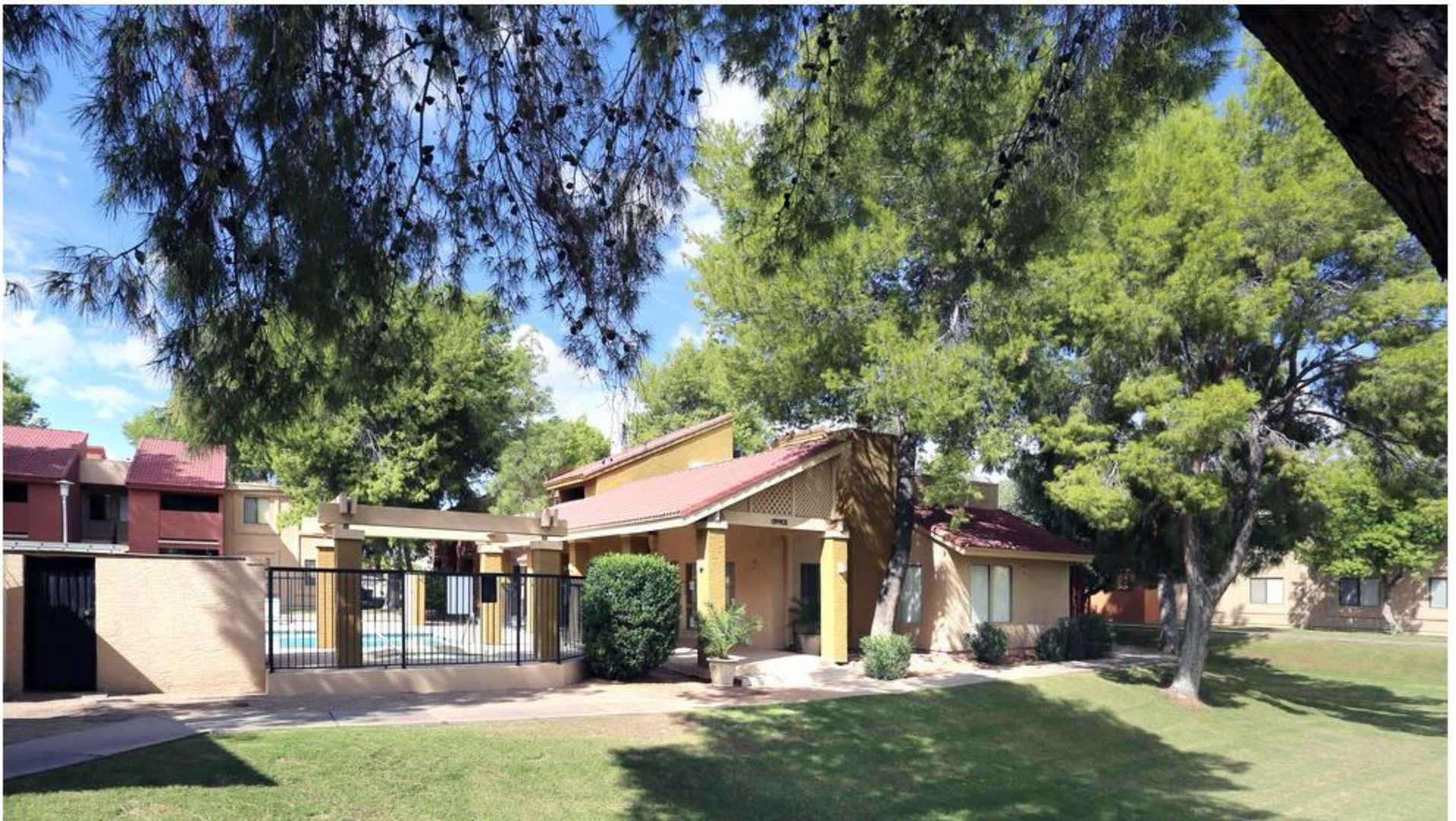 Tempe Apartment: 825 S. River Drive