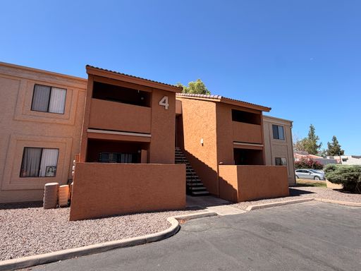 #201 *MOVE IN SPECIAL* 1/2 OFF YOUR FIRST FULL MONTH OF RENT – photo 1