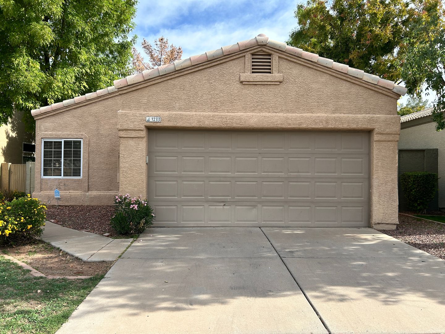 Gilbert House: 1233 N Pebble Beach Dr