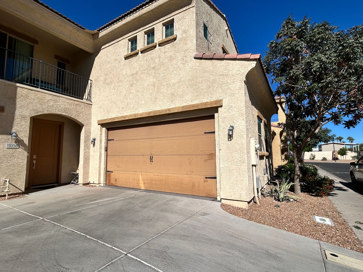 Mesa Townhome: 1367 S Country Club Dr, #1055