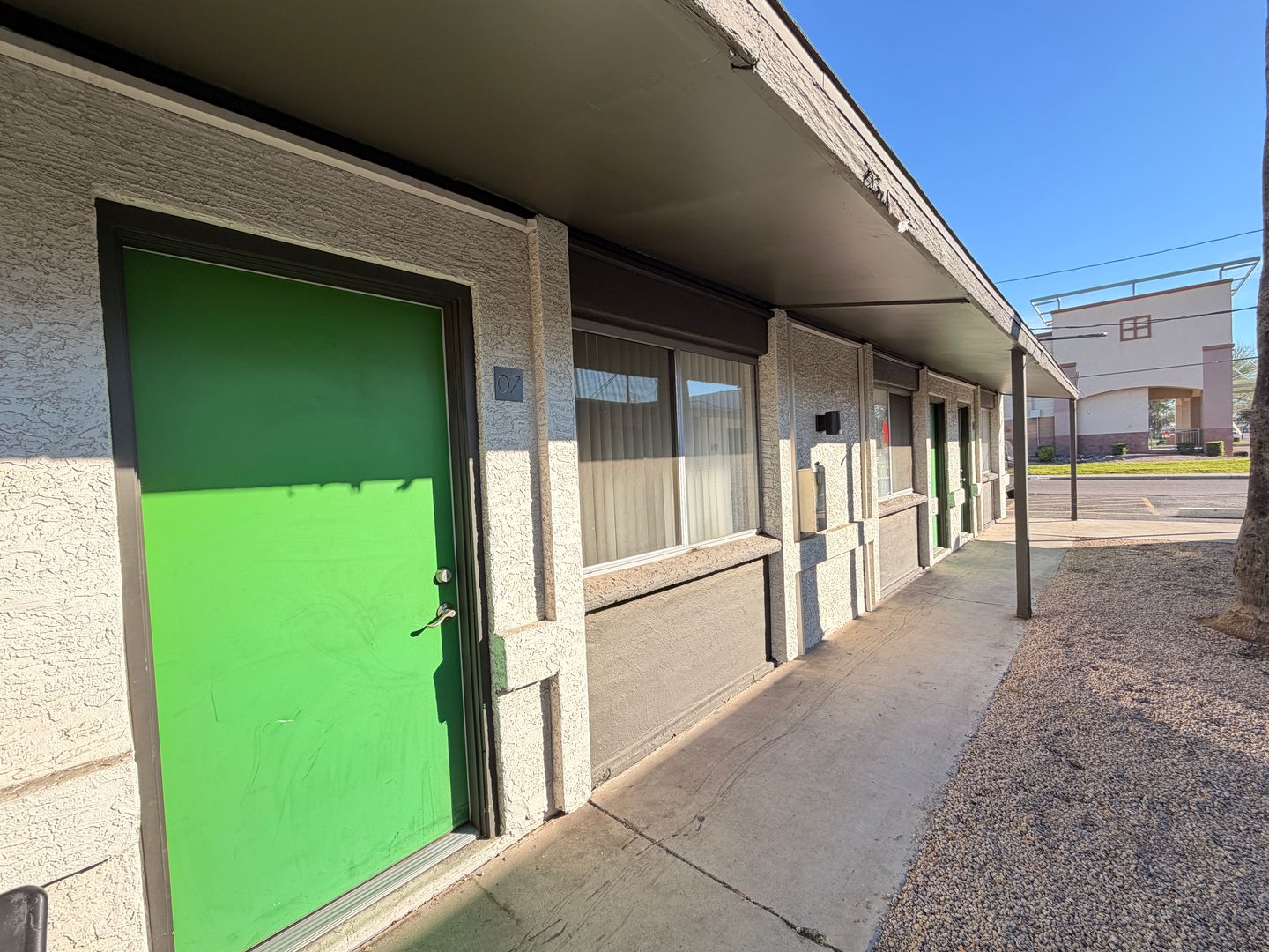 Glendale Apartment: 6802 W Glendale Ave