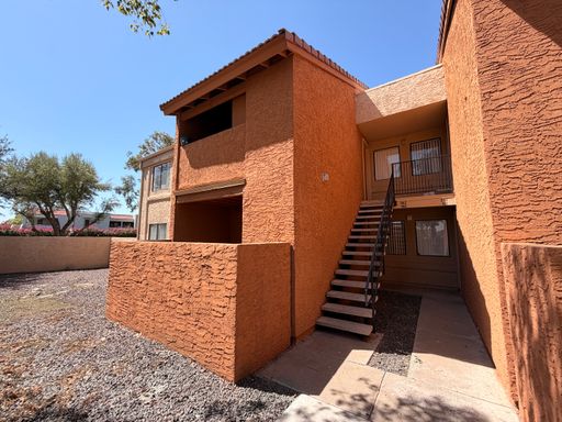 #162 2 Bedroom 1 Bathroom w/ *MOVE IN SPECIAL* 1/2 OFF YOUR FIRST FULL MONTH OF RENT – photo 1