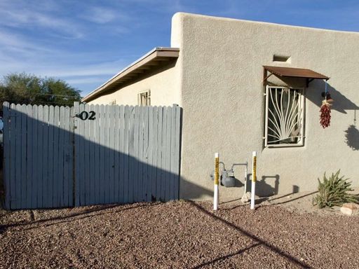 Cozy 1-Bed, 1-Bath just minutes from I-10 and Downtown Tucson! – photo 1