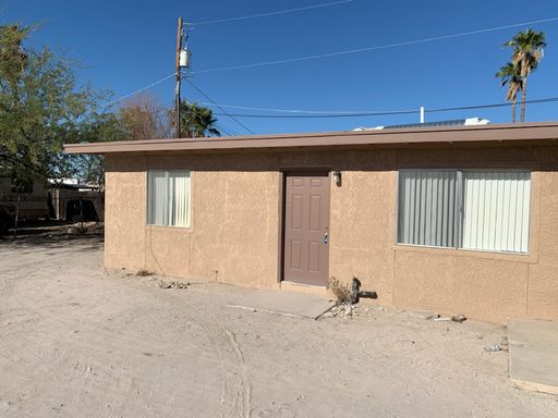 Affordable & Centrally Located 2-Bed, 1-Bath! – photo 1