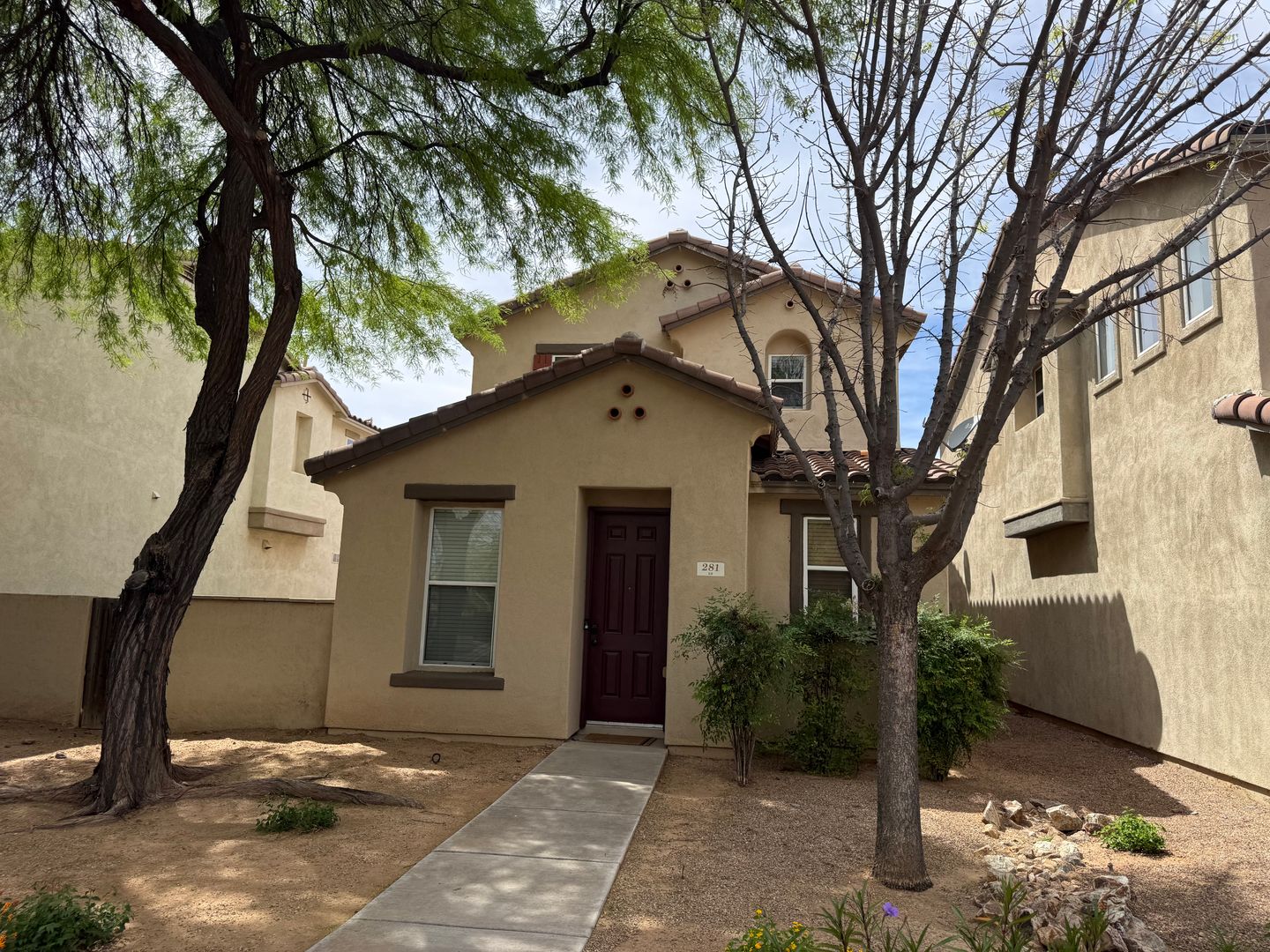 Sahuarita House: 281 W Paseo Celestial