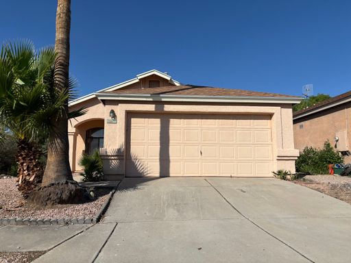 Charming 3-Bed, 2-Bath in Desireable Rita Ranch! – photo 1