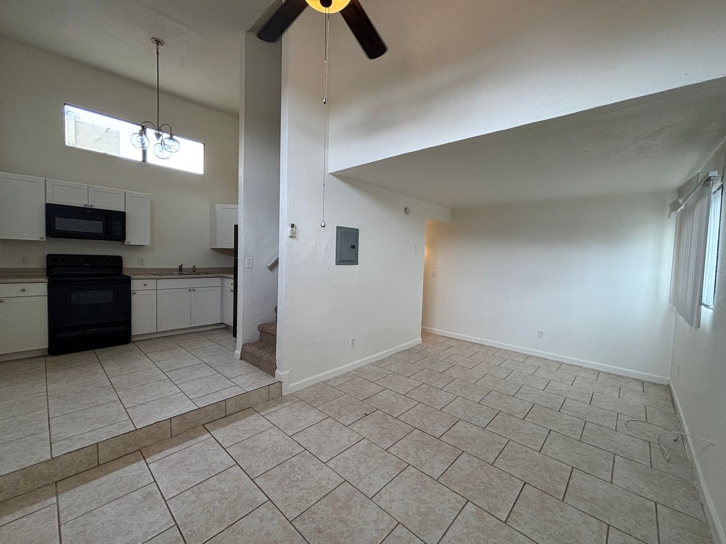 Tucson Apartment: 1 E Navajo Rd Apts 1 - 15