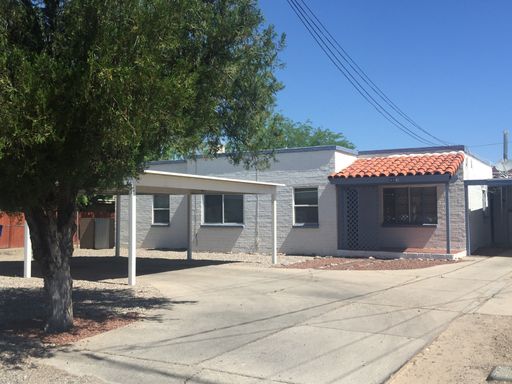 Centrally Located 3-Bed, 1-Bath Duplex Apartment! Water, Sewer & Trash INCLUDED!! – photo 1